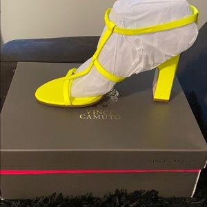 Medium block heel shoe